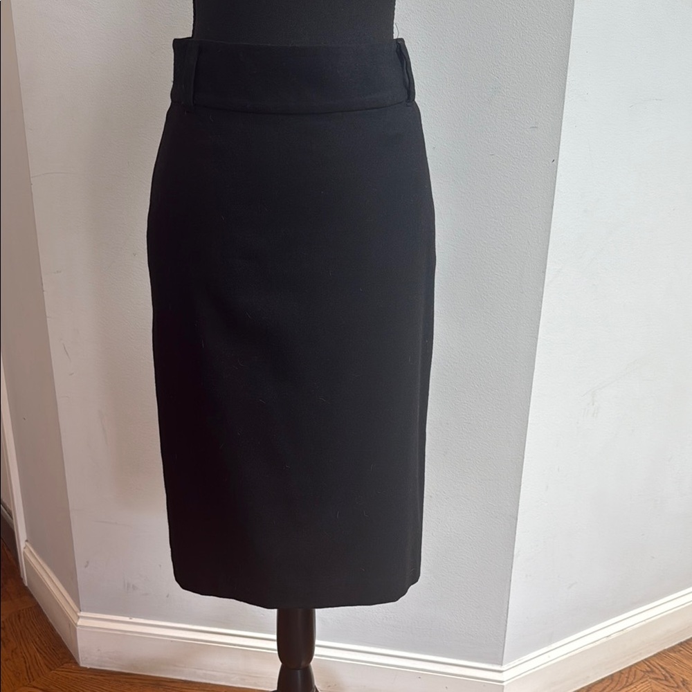 Banana Republic Black Pencil Skirt Knee-Length Workwear